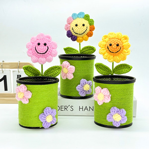 Vendita calda fatta a mano a uncinetto <span class=keywords><strong>girasole</strong></span> Bouquet custodia matita in piedi ornamenti da scrivania per regali di festa a casa - Product Image 1