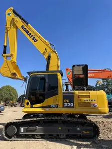 รถขุดมือสองขายร้อน KOMATSU220 ที่มีความยืดหยุ่นสูงและใช้งานง่ายสําหรับการขายรถขุดมือสอง