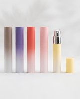Flacon d'échantillon de parfum rotatif à double section de 10 ml, en ABS, vide, avec pulvérisateur intégré et intérieur en verre dégradé mat, Xh-003