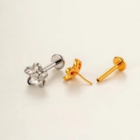 Boucle d'oreille clou sans filetage en titane ASTM F136, plaqué or, zircone cubique, fleur, labret, piercing cartilage, bijoux OEM ODM