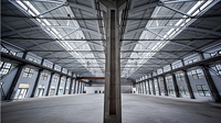 Structure d'entrepôt en acier moderne à assemblage modulaire, construction résistante au vent et aux tremblements de terre, longue durée de vie du cadre