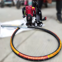 Tragbarer Viertakt-Außenmotor-Rucksack-Betonrüttler mit 220V 50Hz Vibrationsstab und Zementschlamm