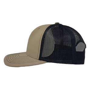 Casquettes de sport de fabrication pakistanaise de bonne qualité, fabriquées au Pakistan, pour un usage décontracté, en tissu mesh de qualité supérieure, en vente en ligne. - Product Image 5