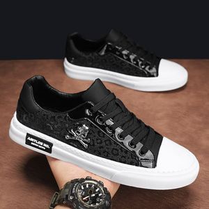 Chaussures tendance légères et décontractées à lacets en PU personnalisées pour l'été, l'automne et l'hiver - Product Image 2