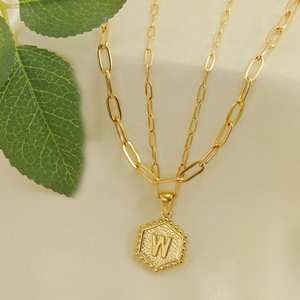 Collar con Colgante de Letra Inicial A-Z para Hombre/Mujer, Chapado en Oro Amarillo, Resistente al Agua, Cadena de Acero Inoxidable, Estilo Moderno para Fiestas - Product Image 4