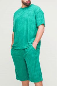 ชุดวอร์มกำมะหยี่สีเขียวทรงหลวม พร้อมเสื้อยืดและกางเกงขาสั้นผ้าขนหนูแจ็คการ์ดขนาดใหญ่พิเศษ - Product Image 1
