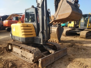 Miniexcavadora Usada VOLVO EC60BLC de 6 Toneladas, Excavadoras de Segunda Mano VOLVO EC55B EC60C EC60D EC130W EC140 en Stock para la Venta en Shanghái - Product Image 5