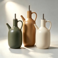 Bouteille d'huile en céramique mate avec bec verseur en acier inoxydable pour la cuisine, la décoration de table et les cadeaux