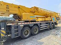 Grue mobile sur camion XCT60L6 de 60 tonnes, hauteur de levage maximale de 71 m, flèche de 16 m, transmission intégrale 6x6, grue hydraulique