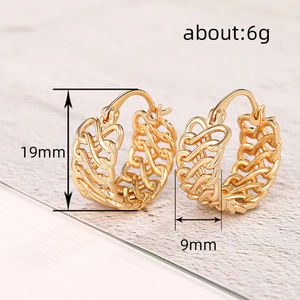 Orecchini a Cerchio Vintage Classici in Ottone con Catena Intrecciata per Donne, Gioielli di Moda per Uso Quotidiano - Product Image 4