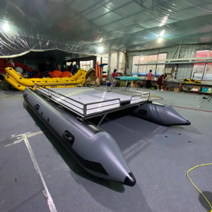 Bateau pneumatique catamaran Joymax ZM500 5m haute vitesse en PVC, écologique, capacité 10 personnes, pour moteur, surf, pêche, activités de plein air - Product Image 4