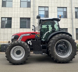 Trattore Agricolo 4x4 da 240 CV per Lavori Forestali Pesanti e Falciatrice per Prati - Product Image 4