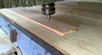 Support de téléphone pour chat en bois de hêtre, support mobile en noyer, pièces usinées CNC 5 axes, fabrication sur mesure YUESEN