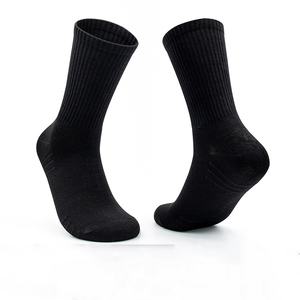 Calcetines al por mayor para hombre, de media caña, con absorción de sudor, para negocios y deportes, color negro liso, otoño-invierno, doble aguja - Product Image 2