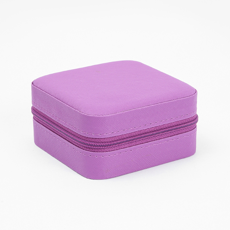 coloré Le motif en croix est violet foncé