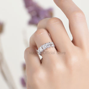 Anillos de Oro Blanco de 10K para Mujer, Corte Esmeralda de 4 CT, Joyería de Lujo para Compromiso, Boda, Aniversario, Anillo de Moissanita D, Joyería GRA - Product Image 5