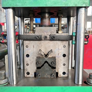 เครื่องขึ้นรูปโครงเหล็กแบบ V อัตโนมัติเต็มรูปแบบ HAUAN พร้อมระบบควบคุม PLC และมอเตอร์สำหรับงานหนักสำหรับใช้ในงานก่อสร้าง - Product Image 3