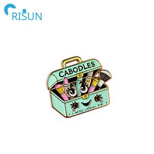 Fabricación de Metal suave esmalte duro Rosa <span class=keywords><strong>Caboodles</strong></span> accesorios de <span class=keywords><strong>maquillaje</strong></span> <span class=keywords><strong>caja</strong></span> solapa Pin broche personalizado Caboodle esmalte Pins insignia - Product Image 6