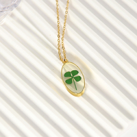 Collier trèfle à quatre feuilles véritable pour femme, personnalisable en usine, avec pendentif porte-bonheur en résine transparente simple