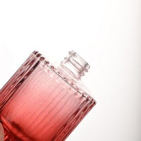 Flacon de parfum unique Ru Star, couleur dégradée, rayures verticales, flacon de parfum en verre de 30 ml avec vaporisateur à pompe