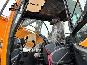 Excavatrice hyundai 330 d'occasion Hyundai 330-9t Machines de construction Excavatrice hyundai bien conservée en stock - Product Image 4