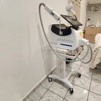 Chariots de Salon et Spa avec Grande Promotion : Table de Traitement, Équipement Laser IPL, YAG, DPL, et Chariots pour Appareils de Peeling au Carbone