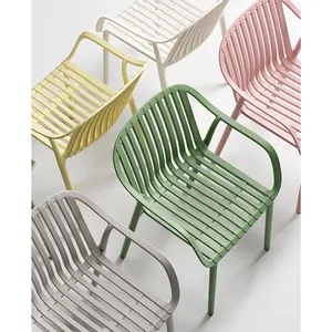 Sillas de jardín de diseño nórdico al por mayor, sillas de comedor de plástico apilables para exteriores para comedor