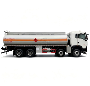 รถบรรทุกขนส่ง LPG ขนาด 20000L-40000L ยี่ห้อ Sinotruk HOWO ได้รับการยอมรับในตลาดอย่างสูง รถบรรทุกน้ำมันที่ได้มาตรฐานการขับขี่บนท้องถนน - Product Image 1