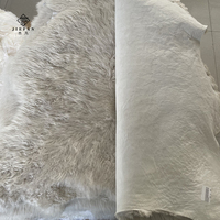 Peau de mouton longue et bouclée de haute qualité en gros, tapis en fourrure véritable pour textile domestique respectueux de l'environnement, fourrure animale de mouton