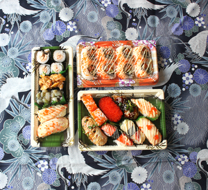 Disposable PS PP PET plastic take away japanese sushi tray Food sushi box