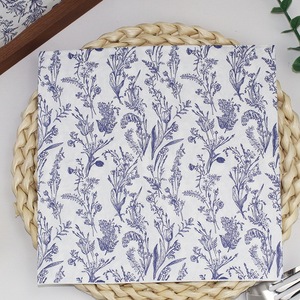 Serviettes de table bleues à fleurs, serviettes en papier toile bleu et blanc pour mariage, baby shower, fête du thé, fête de jardin, anniversaire - Product Image 2