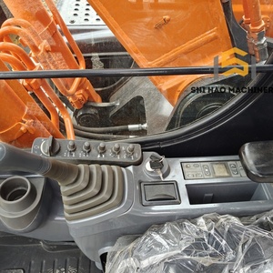 Excavatrice HITACHI ZX130 d'occasion 13T avec moteur, boîte de vitesses et alternateur - Qualité supérieure à prix abordable pour travaux de construction intensifs - Product Image 5