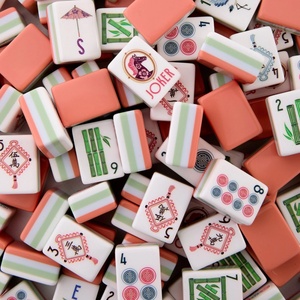 Juego de Fichas de Mahjong Americano Rosa Coral Moderno con Diseño Personalizado, Colores Vibrantes para Juegos en Casa y Fiestas - Product Image 6