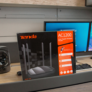 Tenda ac8 1200Mbps Router 2.4G 5G băng tần kép Quản lý ứng dụng kiểm soát của cha mẹ IPv6 tường lửa nhà sử dụng tiếng Anh VPN QoS chức năng tối đa. - Product Image 1