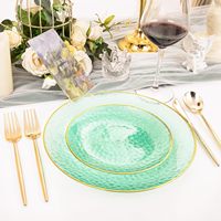 Vente en gros de 60 assiettes en plastique vert, assiettes jetables transparentes et dorées martelées Dessert Platos Dinner Platos pour la Saint-Patrick