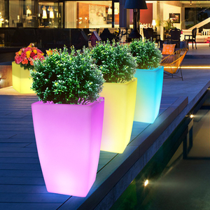Pot de fleurs lumineux LED intelligent IP65 résistant aux intempéries, 16 couleurs RVB, alimenté par piles, pour terrasse extérieure, jardin, mur, paysage en plastique - Product Image 5