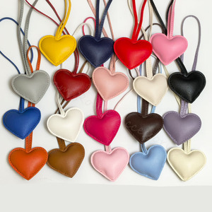 Multiple Color PU Leather Love Heart Leather Tags Embossesd Hang Bag Pendant Key RIng Accessories Ornament Wristlet Bag Charms