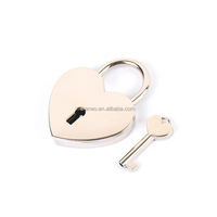 Cadenas en métal en forme de cœur Karwo 45*59mm pour cadeau de mariage, accessoires et pièces spéciales pour sacs