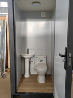 Vente en gros d'usine de toilettes mobiles portables au design moderne de haute qualité pour usage public en matériau de panneau sandwich