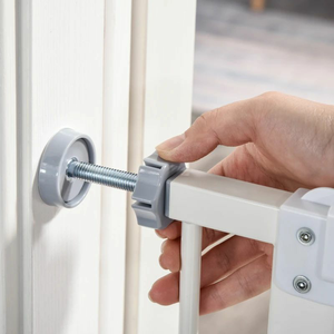 Valla retráctil para perros de nuevo diseño ajustable con cierre automático para interiores, puerta retráctil ajustable duradera para mascotas para puerta de perros - Product Image 6