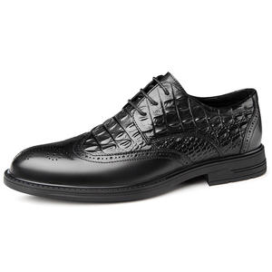Nouvelles chaussures de luxe pour hommes 2026 - Chaussures habillées en cuir de haute qualité de créateur avec texture en cuir tendance - Product Image 4