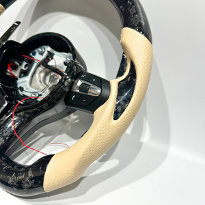 Volant de voiture sport en fibre de carbone avec écran LED pour BMW M3 M4 M5 F10 <span class=keywords><strong>F50</strong></span> F30 F32 F80 F82 F90 E90 E92 E60 E63 G20 G30 - Product Image 3