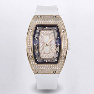 Reloj Unisex de Lujo con Forma de Barril, Esfera de Ónix, Correa de Fluororubber, Detalles de Diamantes, para Ocasiones Casuales y de Gala - Product Image 1