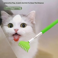 Tongkat Penggoda Kucing Plastik Gagang Panjang yang Dapat Ditarik, Pemijat Kulit Lembut dan Nyaman, Alat Pereda Gatal untuk Perawatan Kucing & Anjing, Mainan