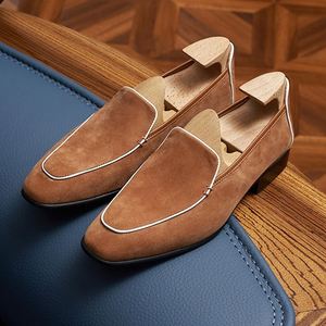 Mocassins carrés faits à la main pour hommes, à lacets, décontractés et habillés, antidérapants, respirants, légers, en cuir Valentina - Product Image 1