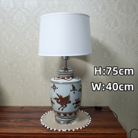 Lampe de table en porcelaine peinte à la main de style vintage, lampe de table en céramique antique à motif de paon pour le salon, la chambre à coucher, la décoration de la maison