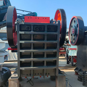 Máquina trituradora de piedra grande, lista de precios, trituradora de mandíbula hidráulica para piedra caliza, grava, minería de cuarzo, trituradora de mandíbula con Control hidráulico - Product Image 1