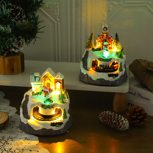 Boîte à musique <span class=keywords><strong>de</strong></span> Noël en résine lumineuse avec maison miniature rotative et mécanisme musical, ornement décoratif cadeau - Product Image 3