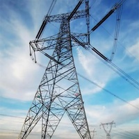 Tour de transmission en treillis d'acier galvanisé à chaud Q355B pour ligne électrique aérienne 10kV 220kV, structure personnalisée OEM