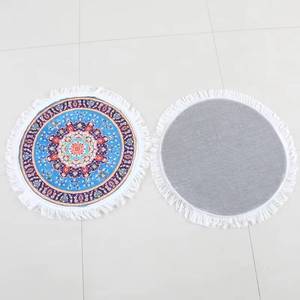 Alfombra de Seda Fría para Verano, Antideslizante, con Patrón Impreso, Hebilla Redonda, Marca Yasen, Cojín de Oración Musulmán de 50x50cm - Product Image 1